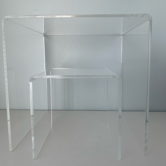 10” SQ Clear Acrylic Display stand - Picture 3 of 9